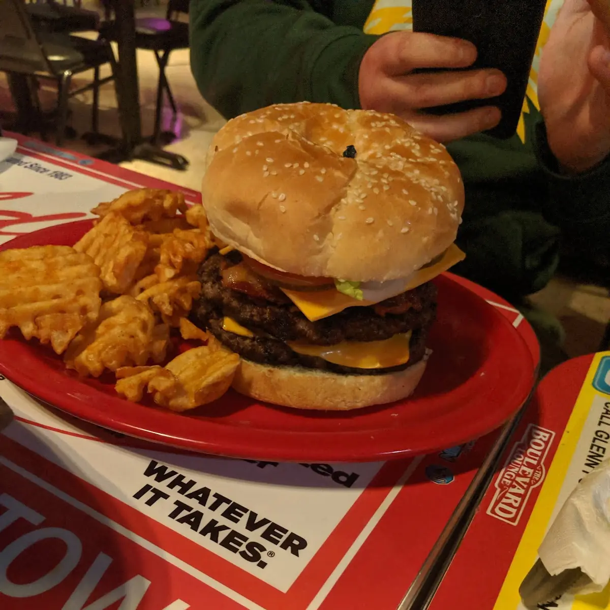 Double Cheeseburger with Waffel Fries