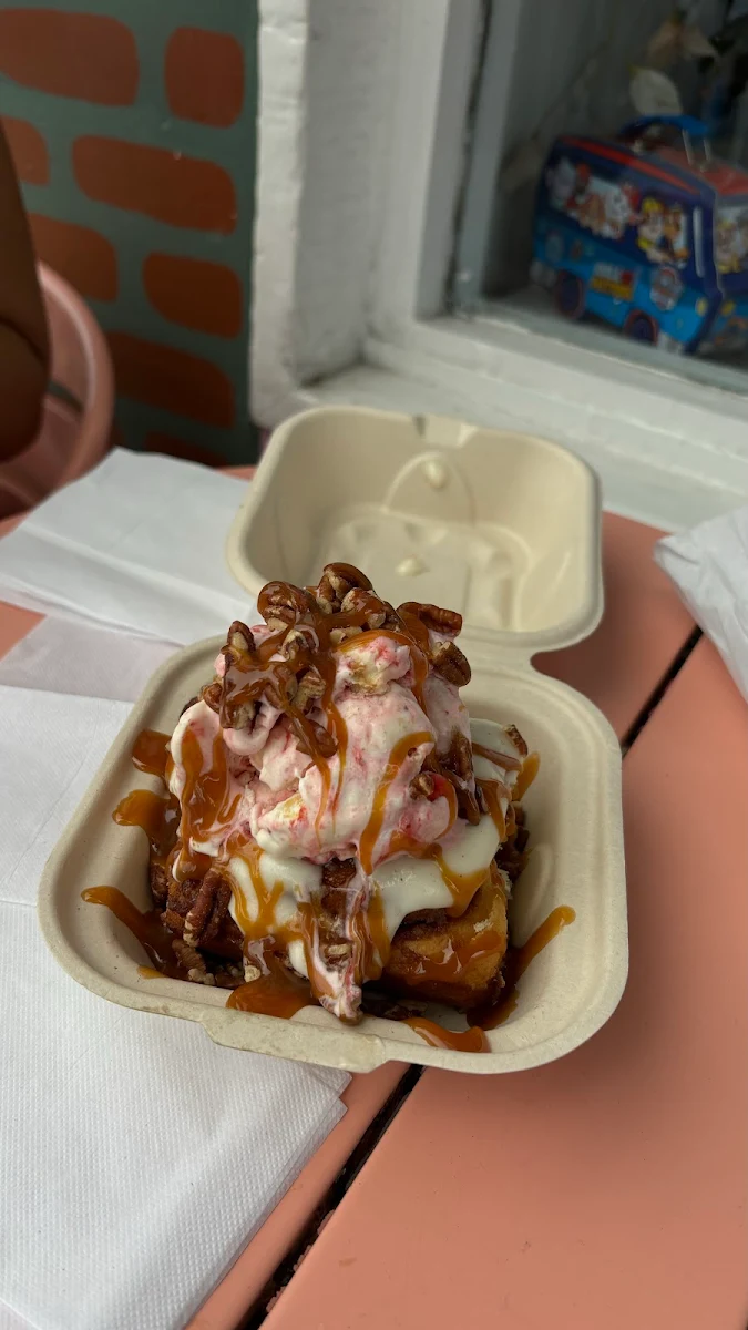 Sticky Bun Sundae