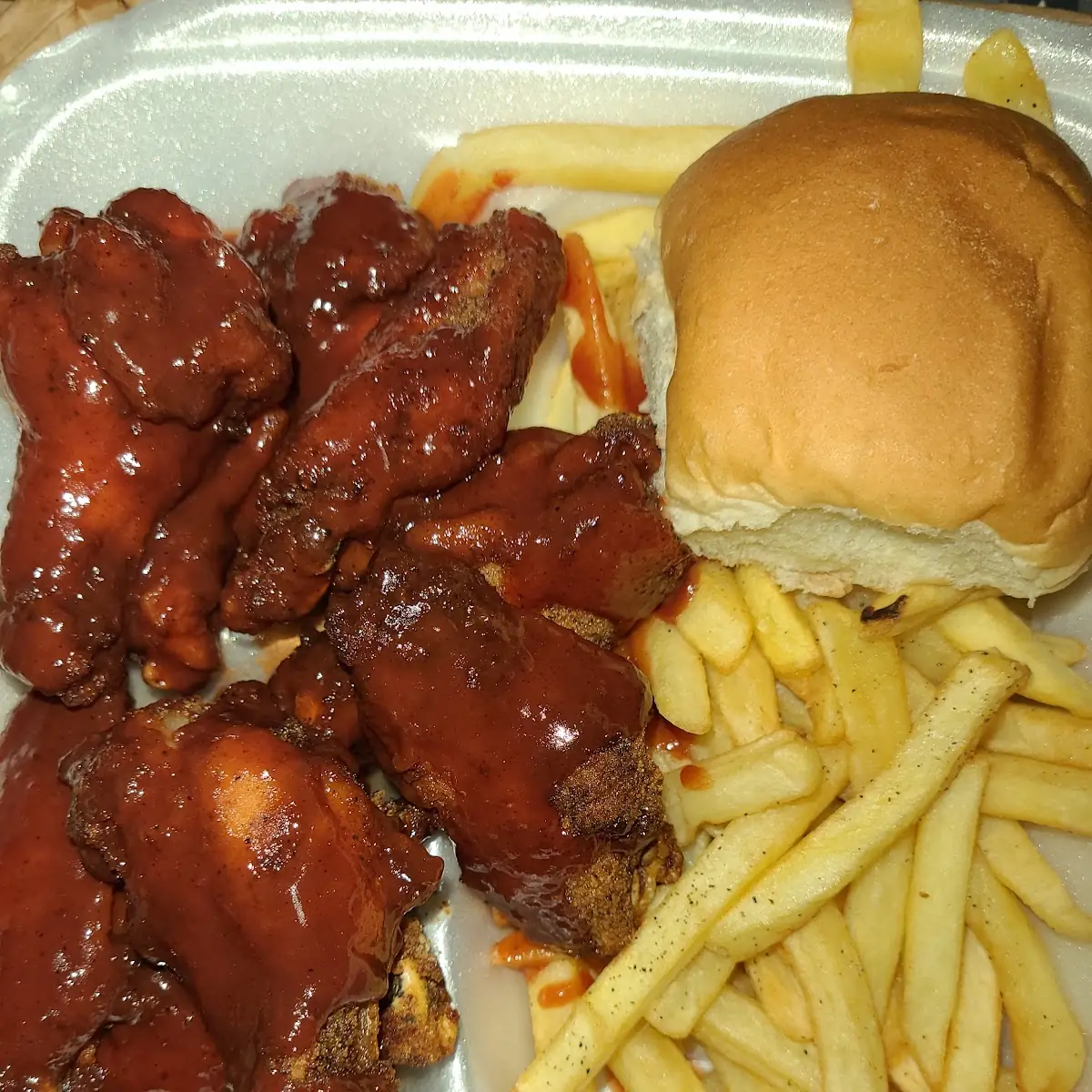 Mild Sauce Chicken with Fries