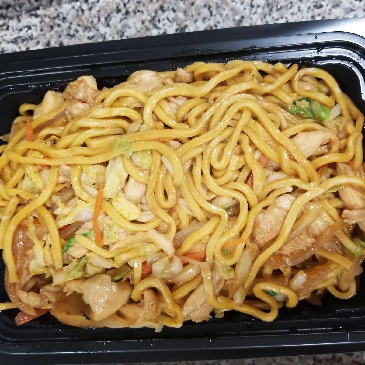 Chicken Lo Mein