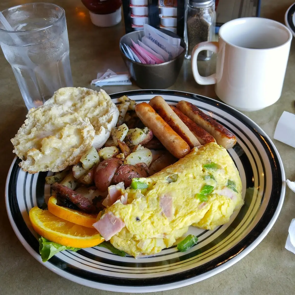 Western Omelet with Sausage Links