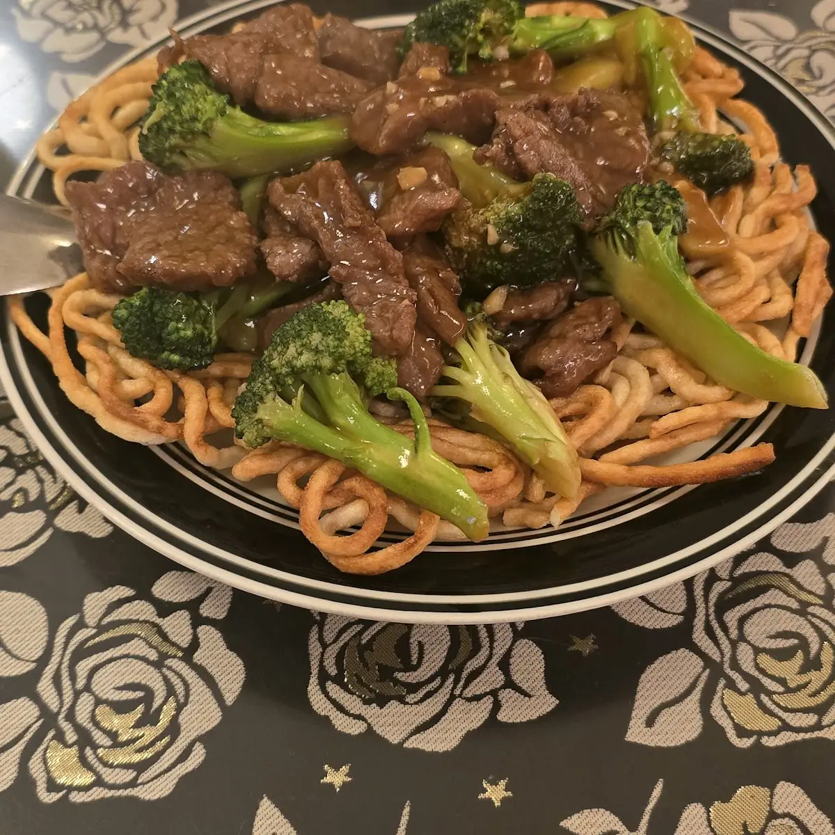 Beef Broccoli Pan Fried Noodle