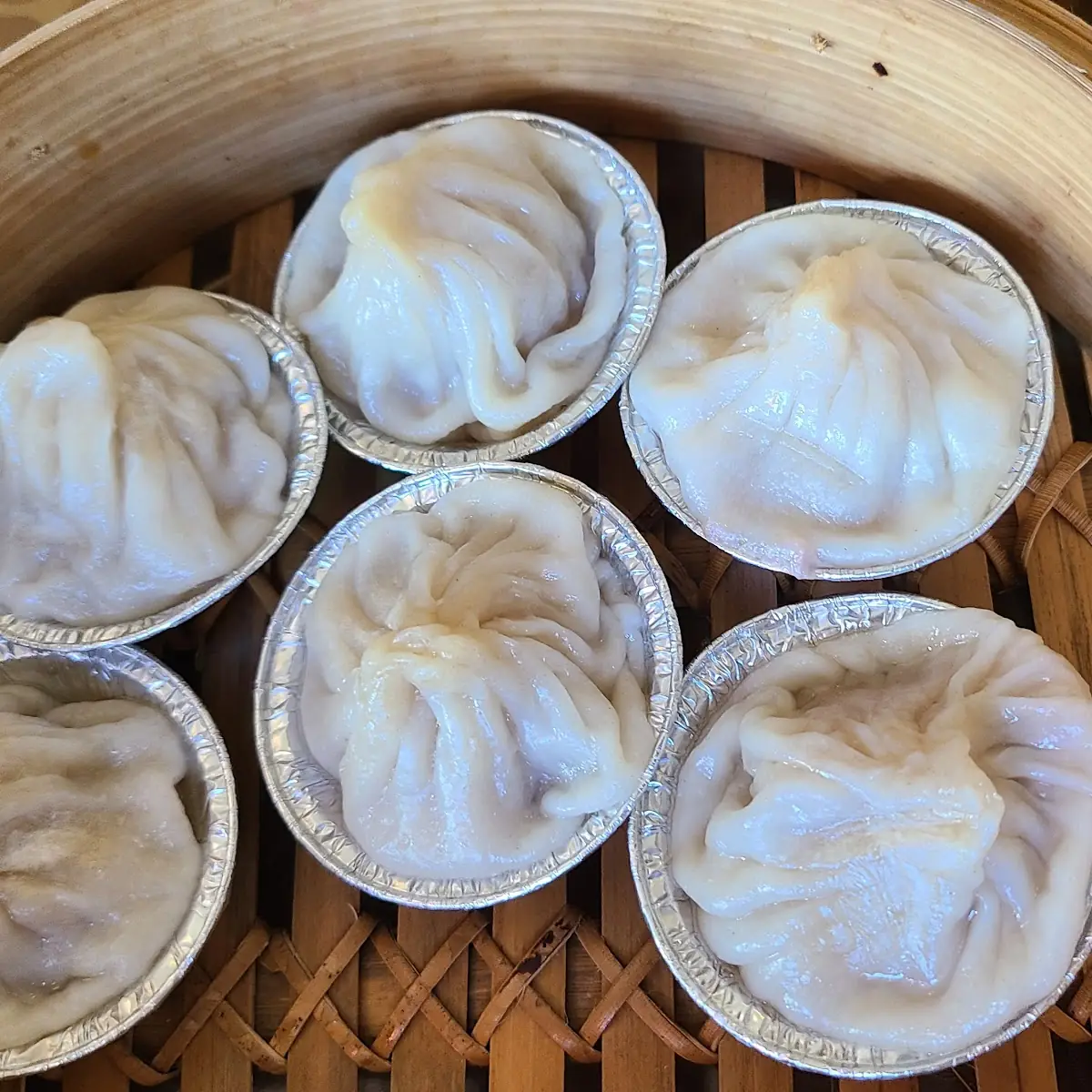 Shao Long Bao 8pc Steamed Soup Dumpling w Pork