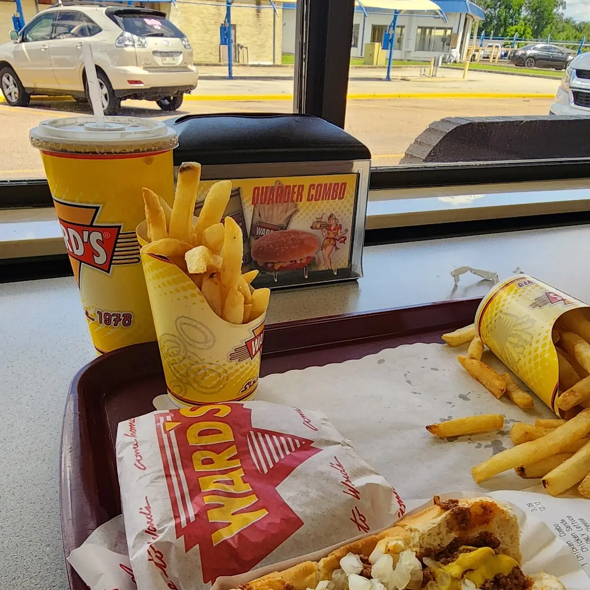 Big One Combo Chili Dog w Root Beer