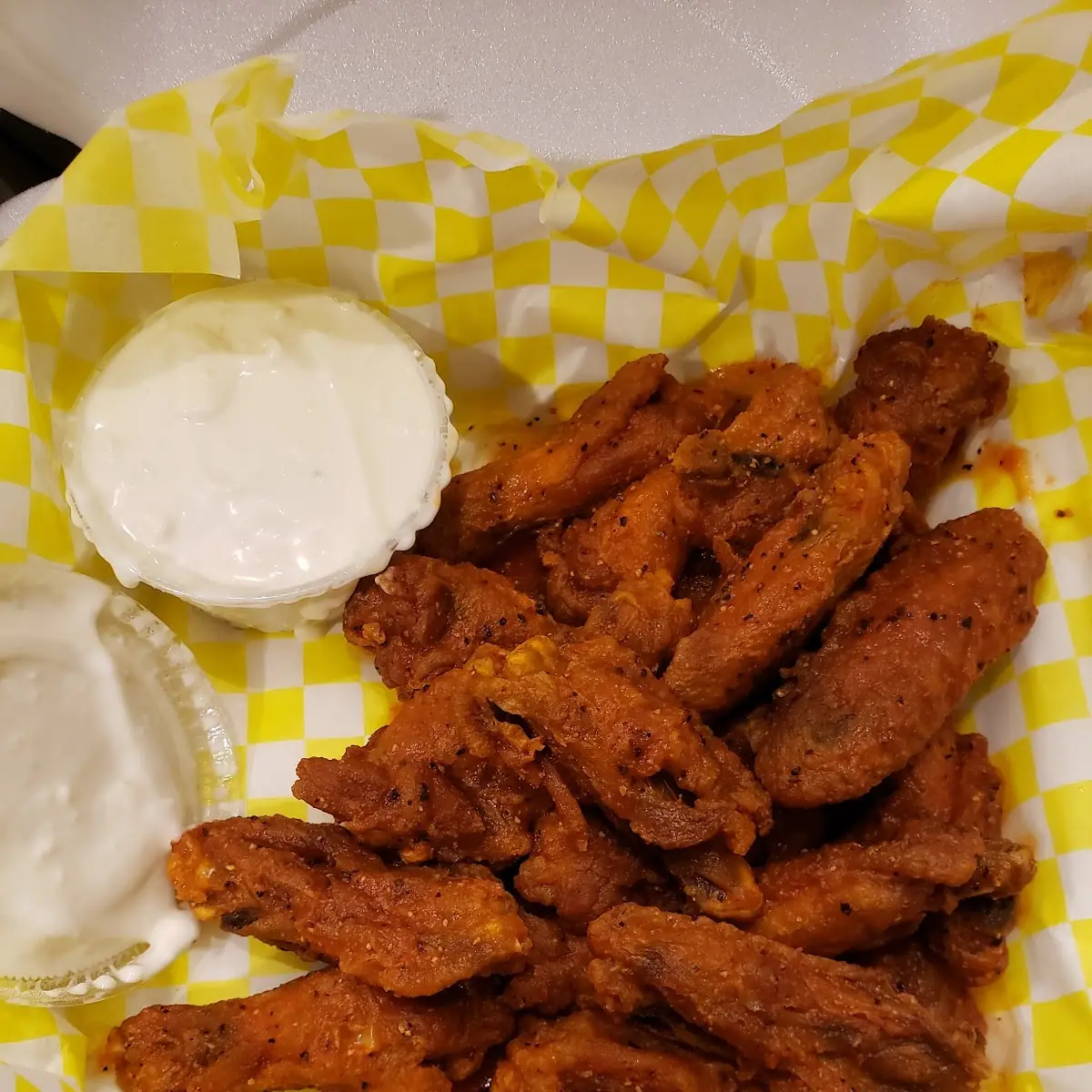 Medium Wings with Lemon Pepper Sprinkles