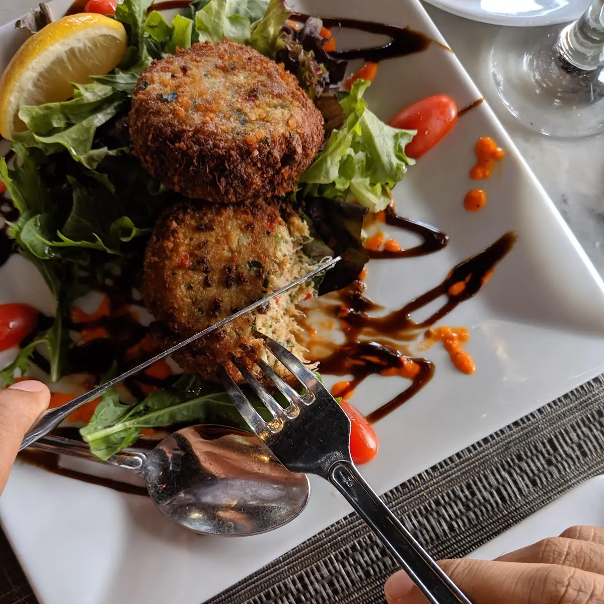Twin Crab Cakes