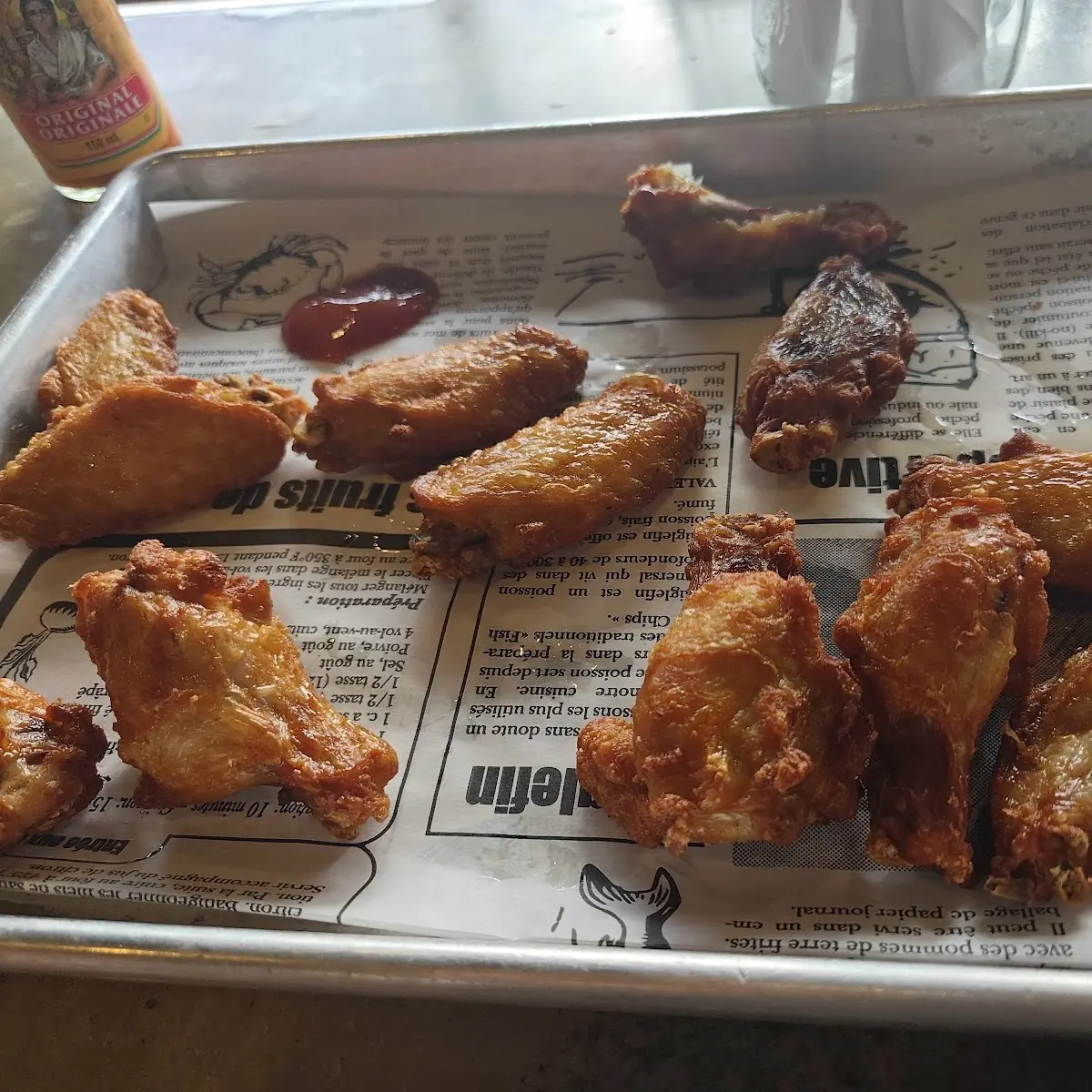 Wings, Pub Principal