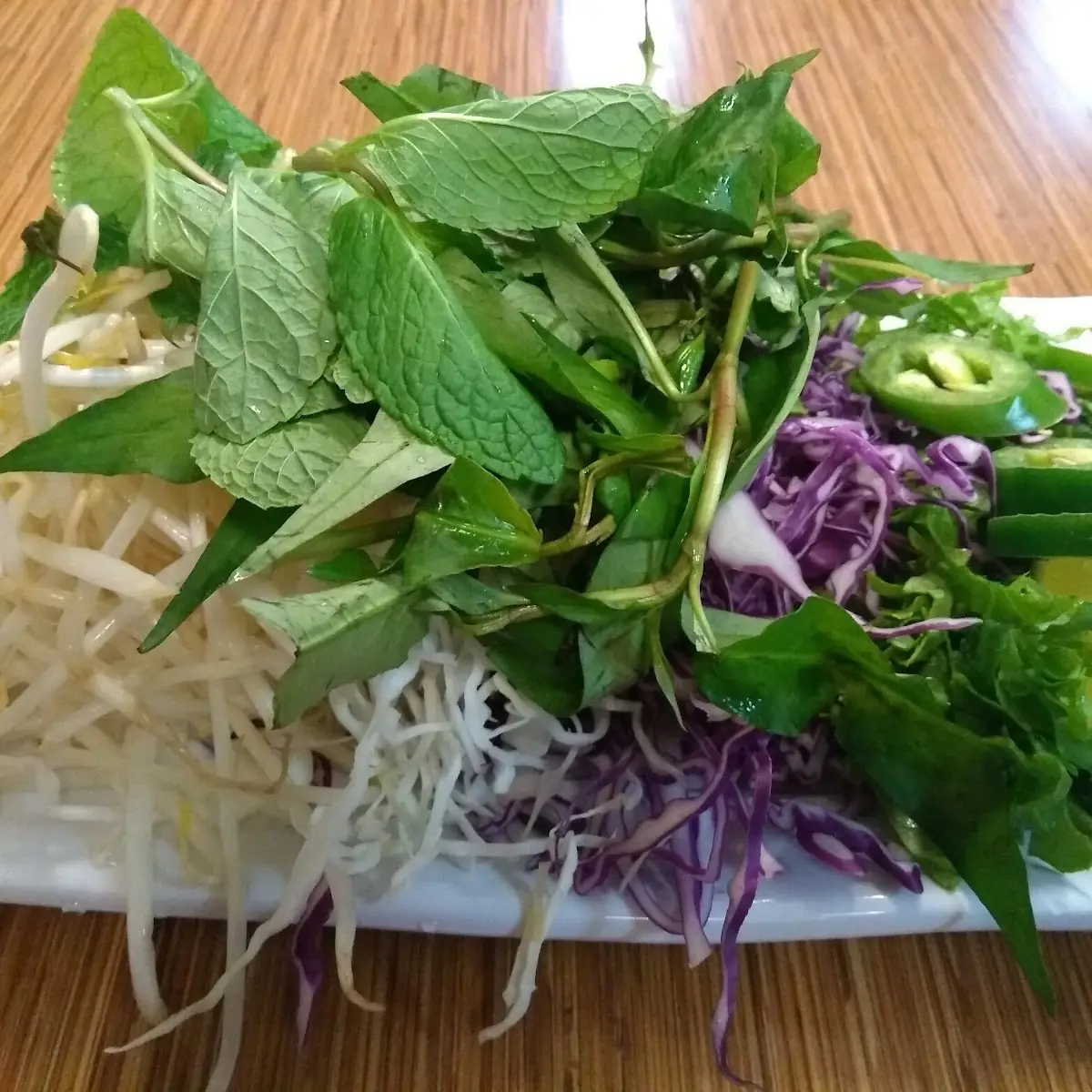 Hue Beef with White Noodles Soup