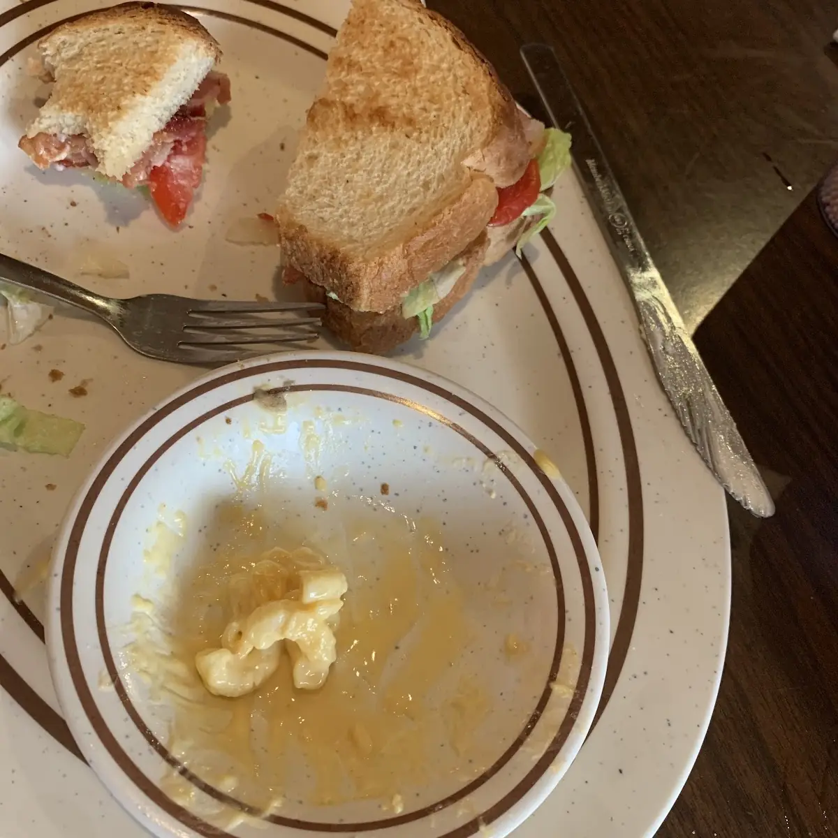 blt with Mac and Cheese