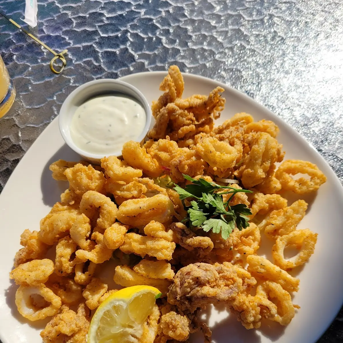 Crispy Calamari with Lemon Aioli