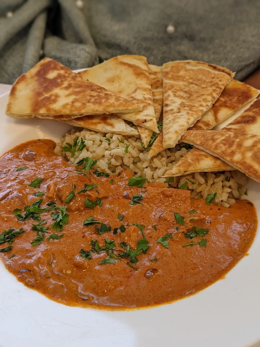Butter Chicken, Vic Social