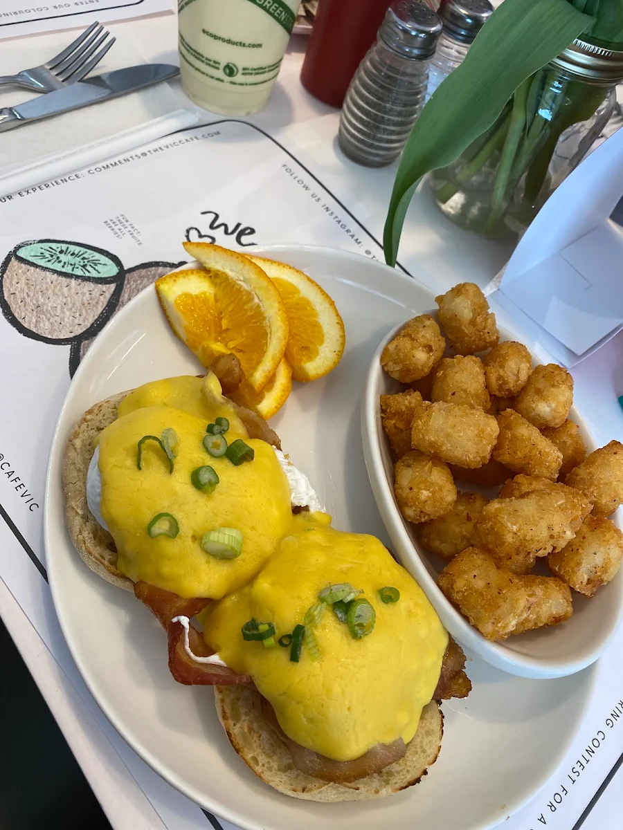 Crab Cake Eggs Benedict, Vic Social