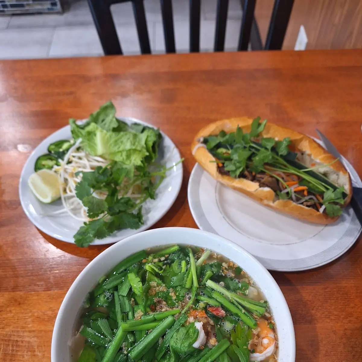 BBQ Sandwich and Soup Nam Ving