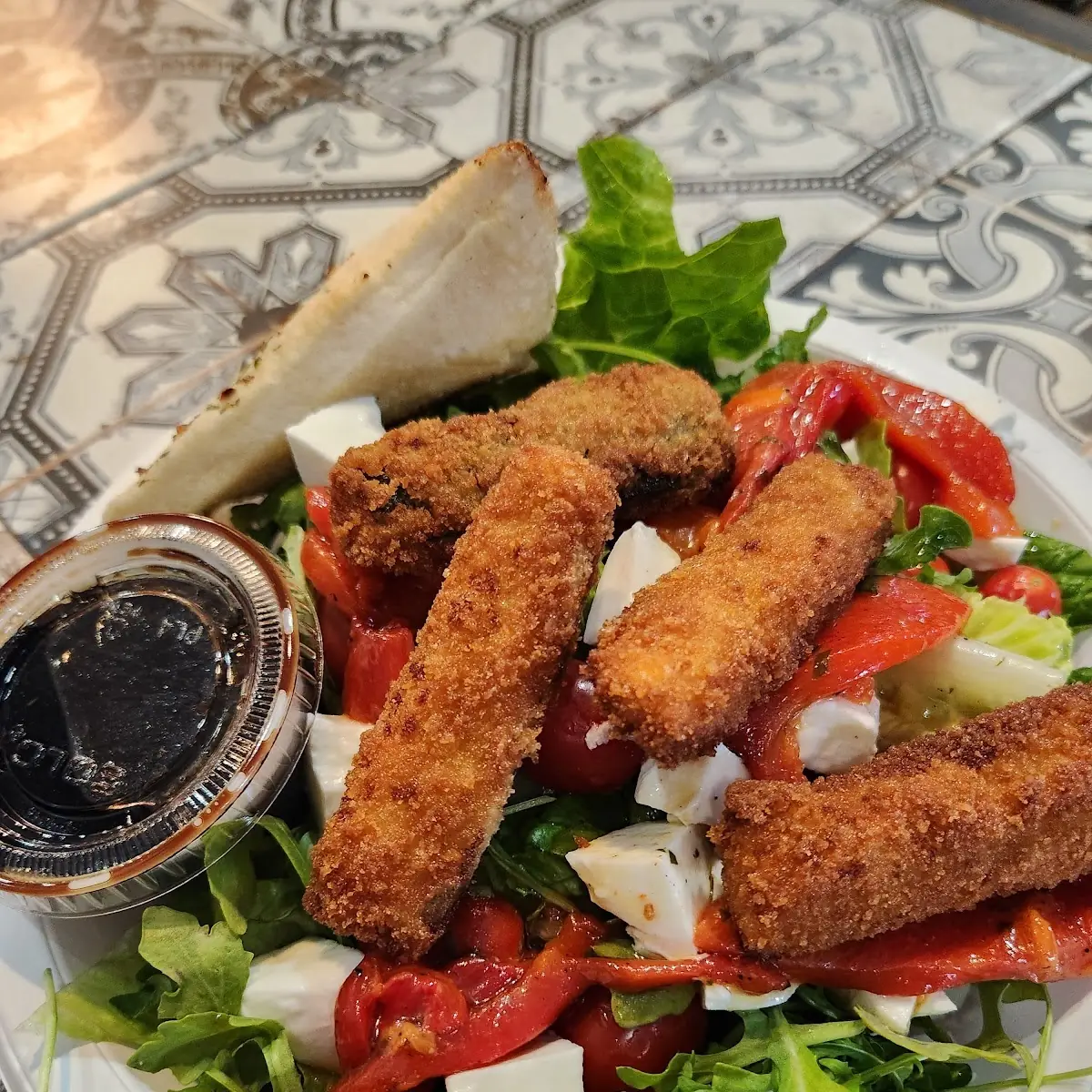 Salad w Fried Zucchini