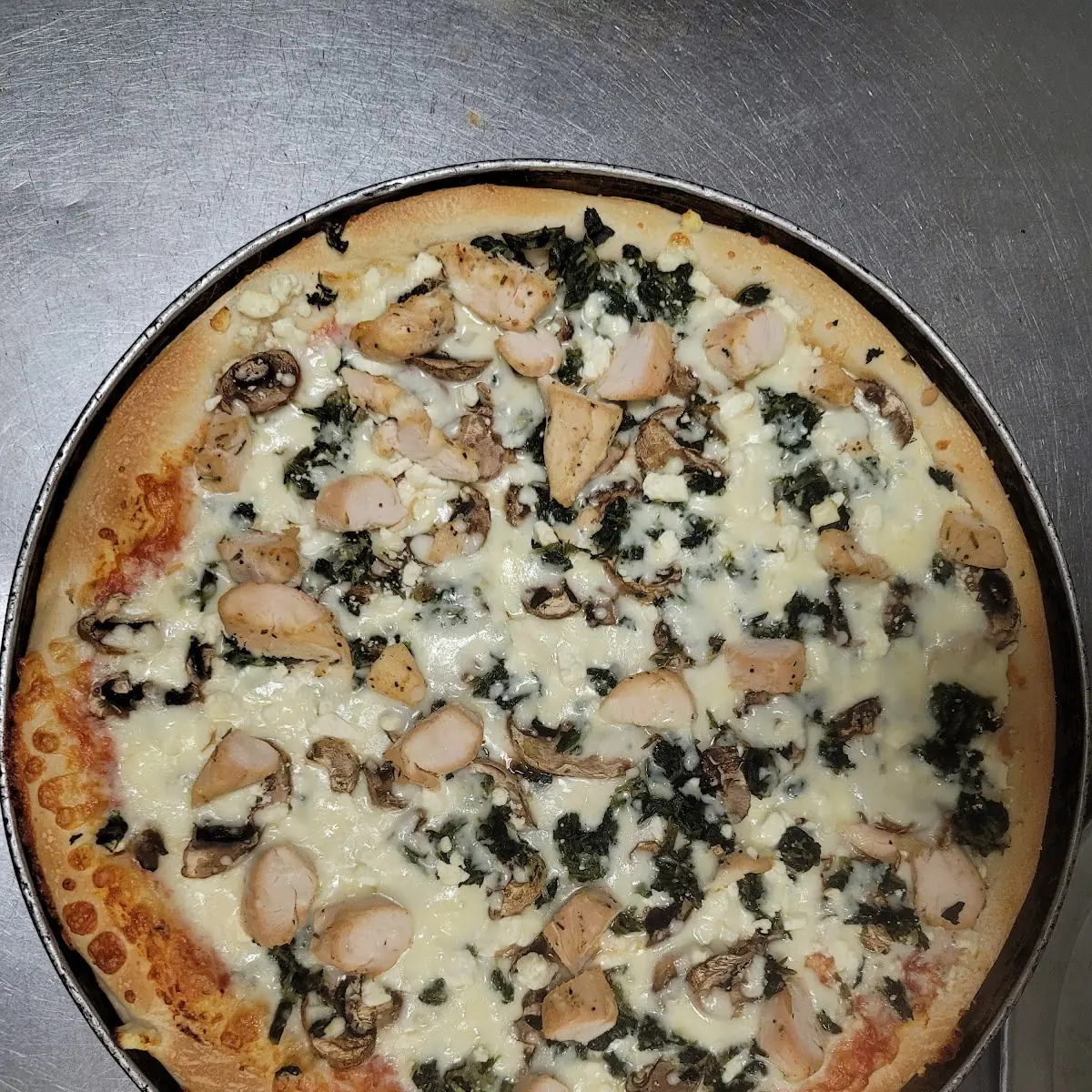 Spinach Grill Chicken Mushroom and Cheese Pizza
