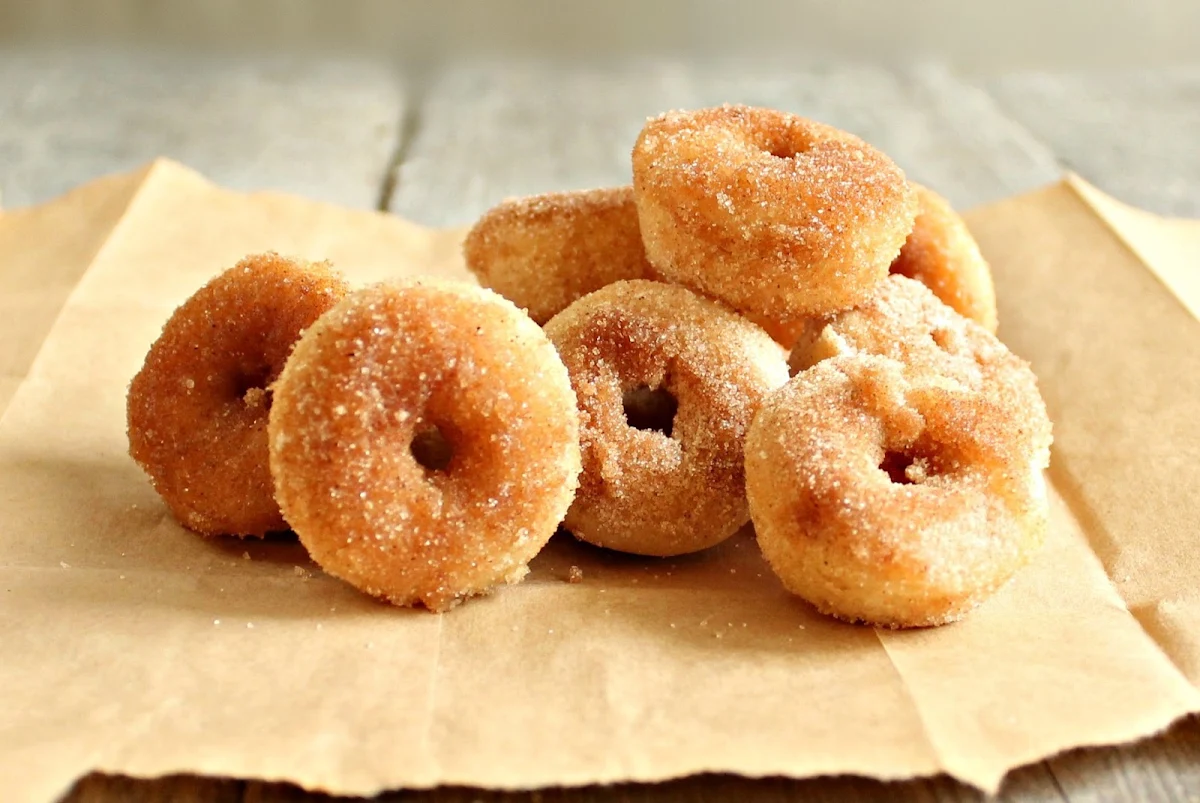 Mini Donuts, FeelFree Tea and Snack House