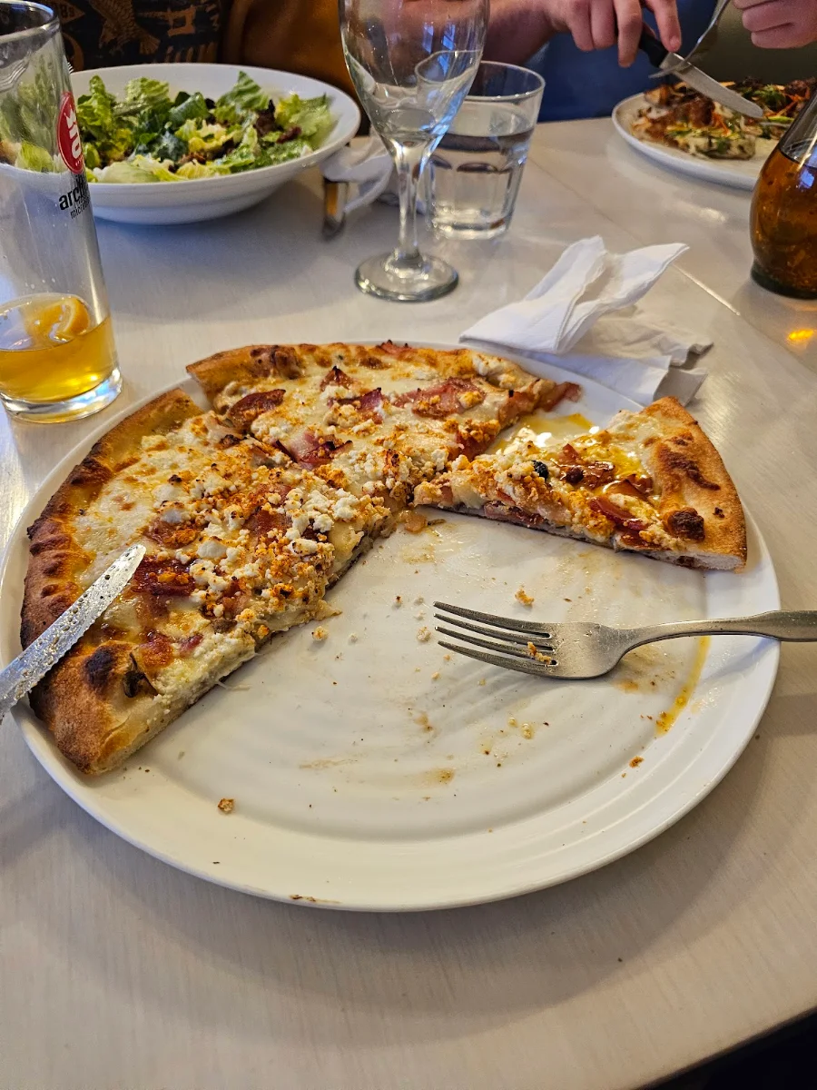Quattro Formaggio, Restaurant Violet Angel