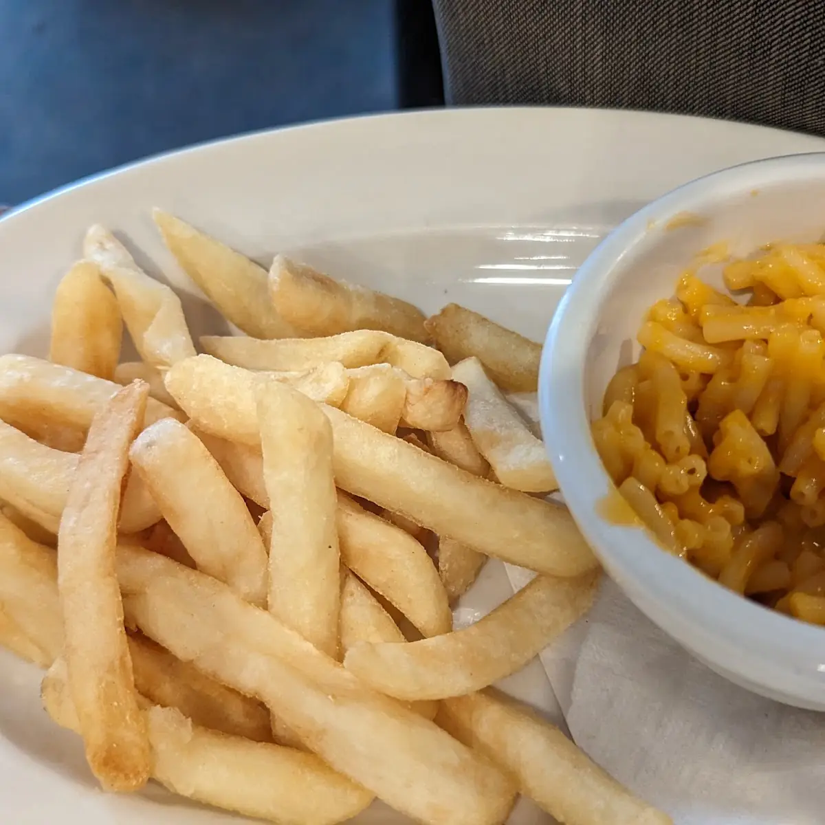 Mac and Cheese w Fries