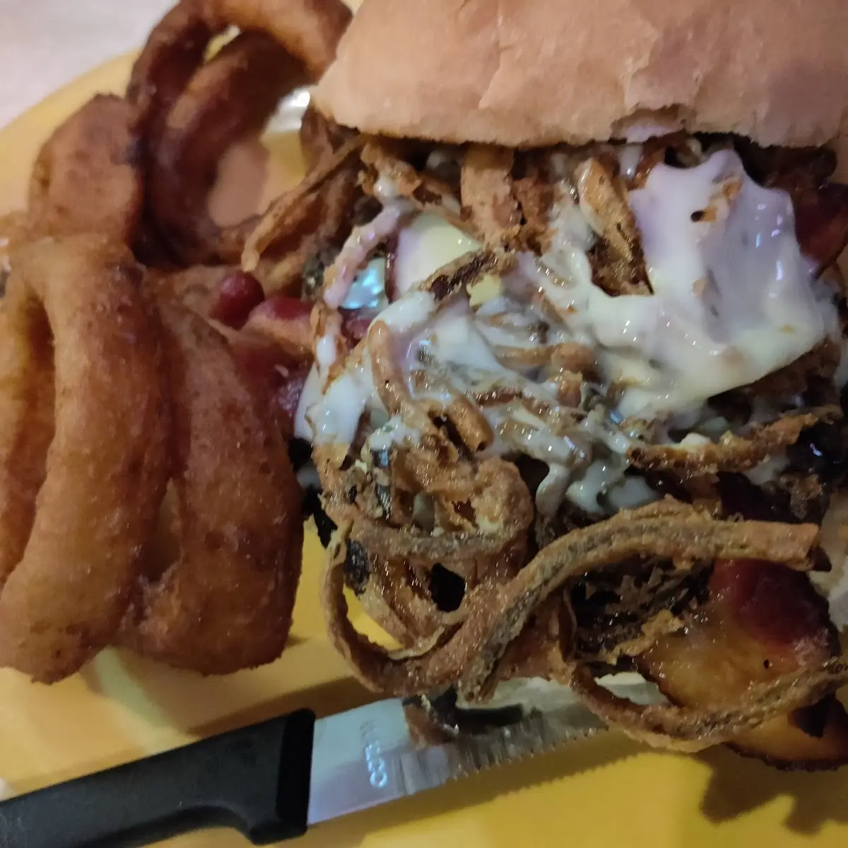 Angus Beef Burger Onion Rings