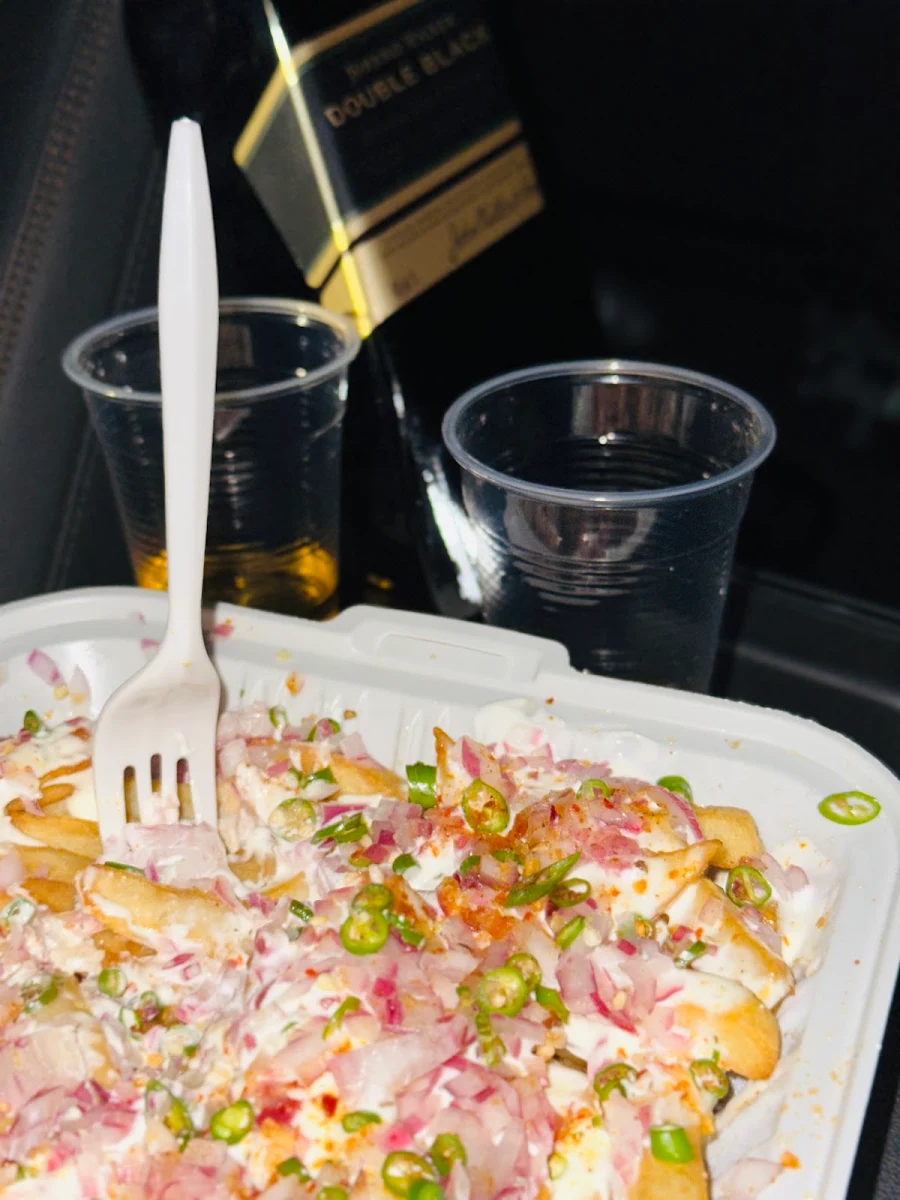 Chilli Onion Fries with Cheese, Wing Station