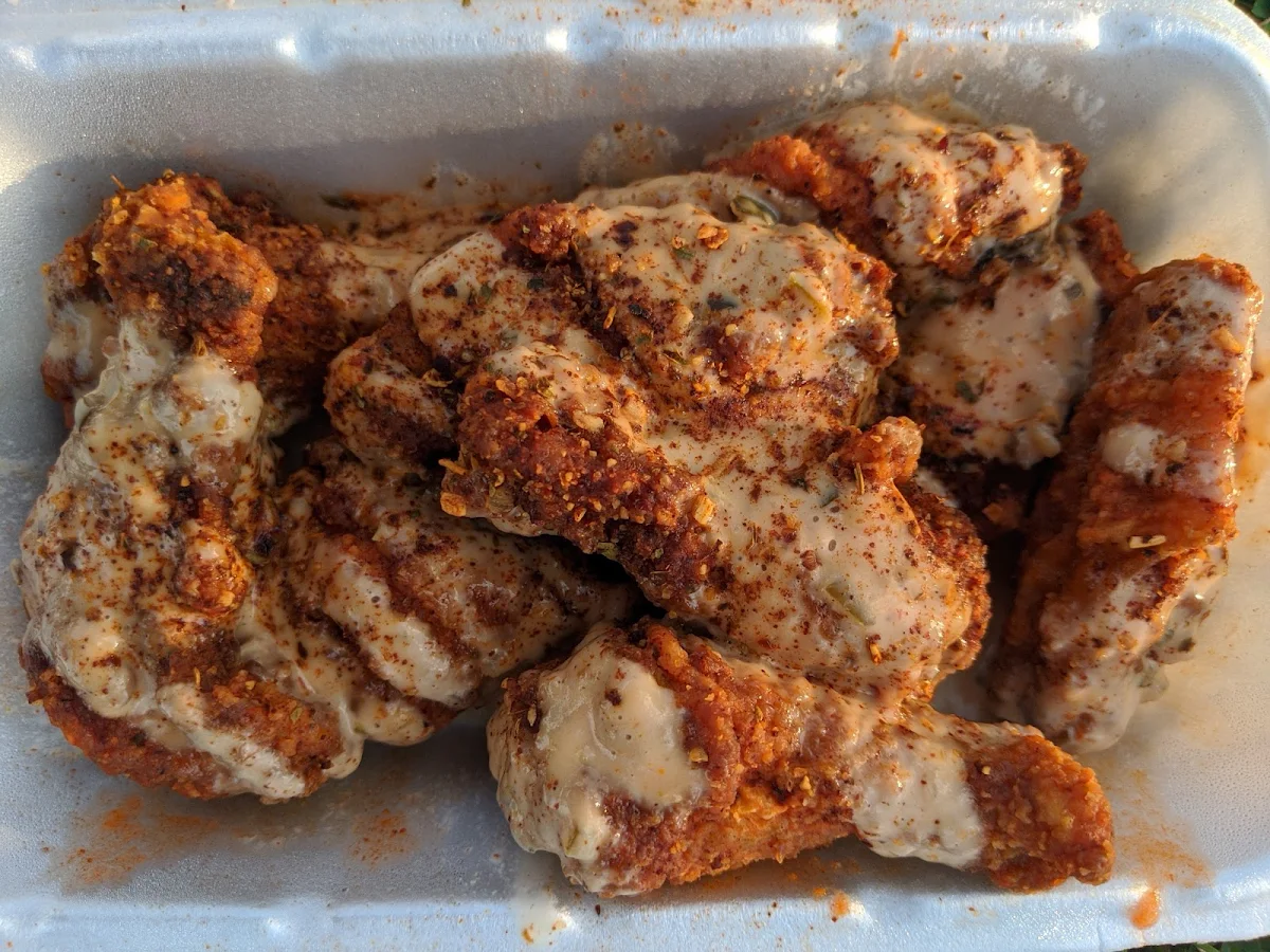Spicy Island Wings, Wing Station