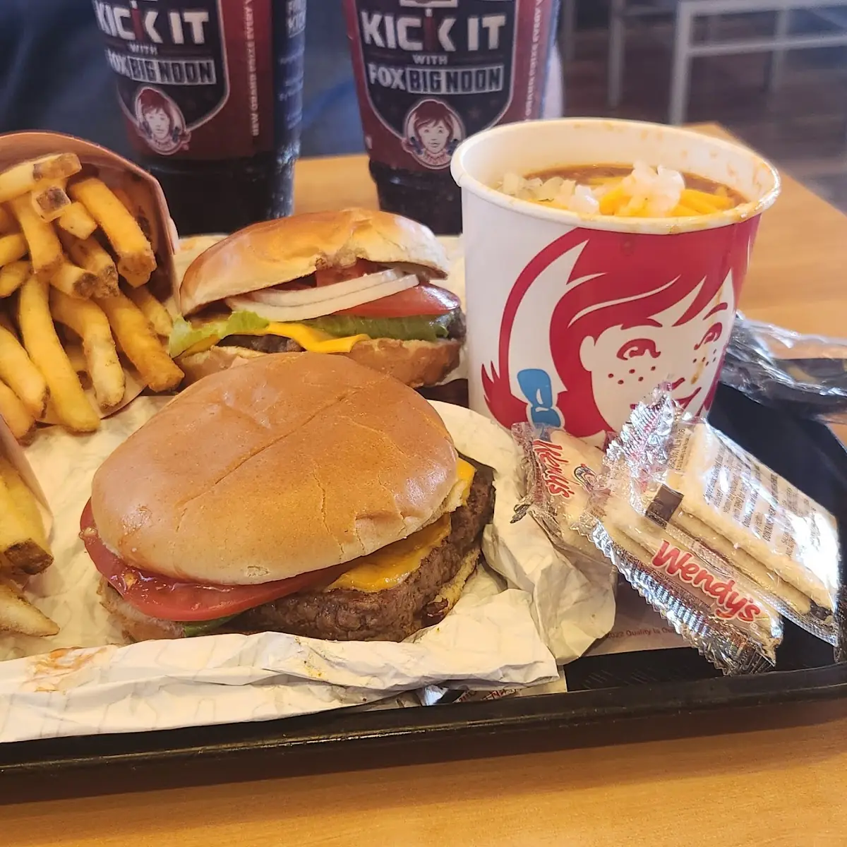 Medium Combo Cheeseburger Medium Fries Medium Coke Y Large Chili Bowl with Onion and Shredded Cheese