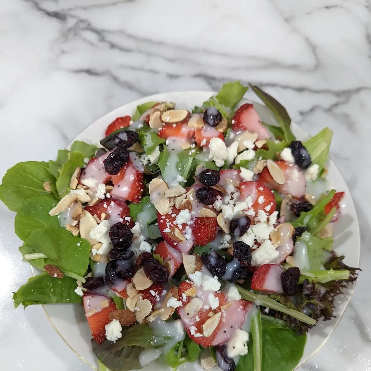 Berry Walnut Salad
