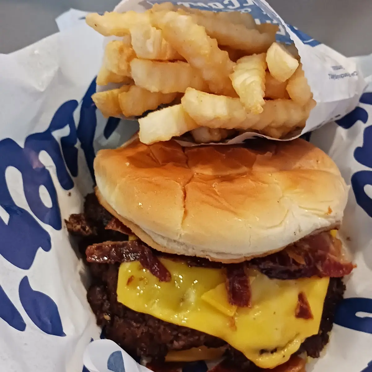 Deluxe Bacon Cheeseburger and Rings