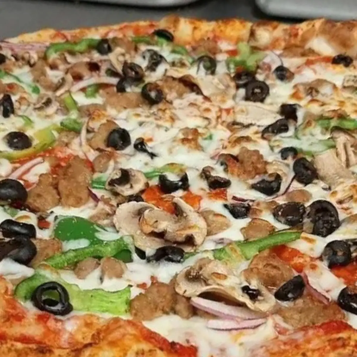 Large Supreme Pizza