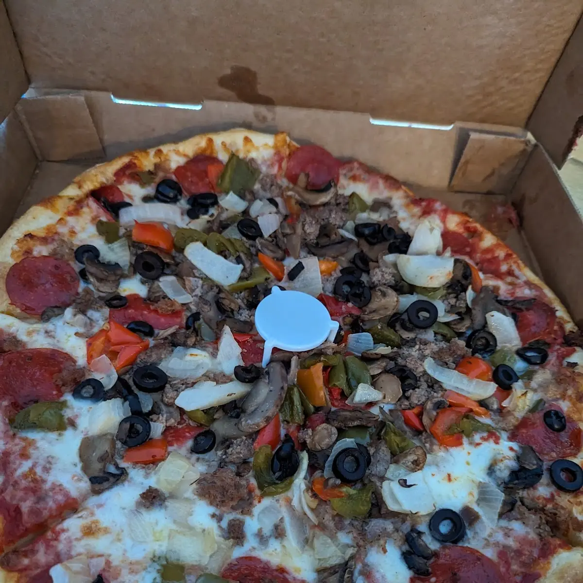 14 Supreme Pizza