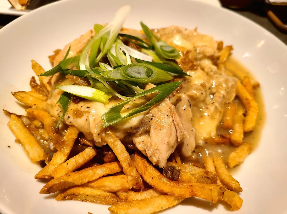 Pulled Chicken Poutine