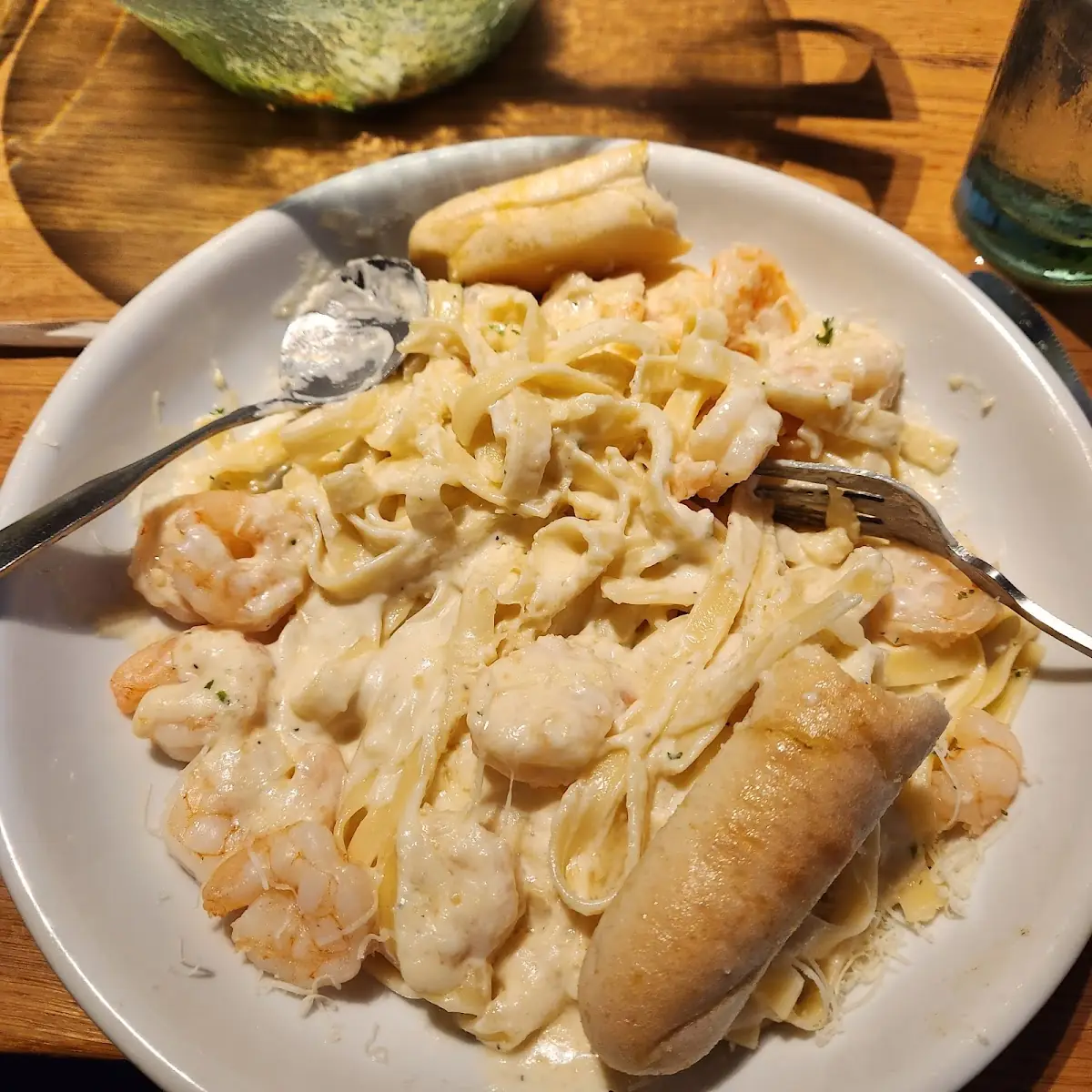 Scallops with Shrimp Alfredo Pasta