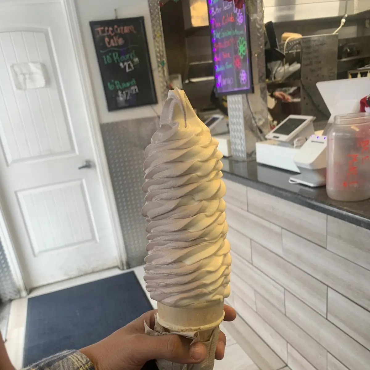 Medium Ice Cream Cone