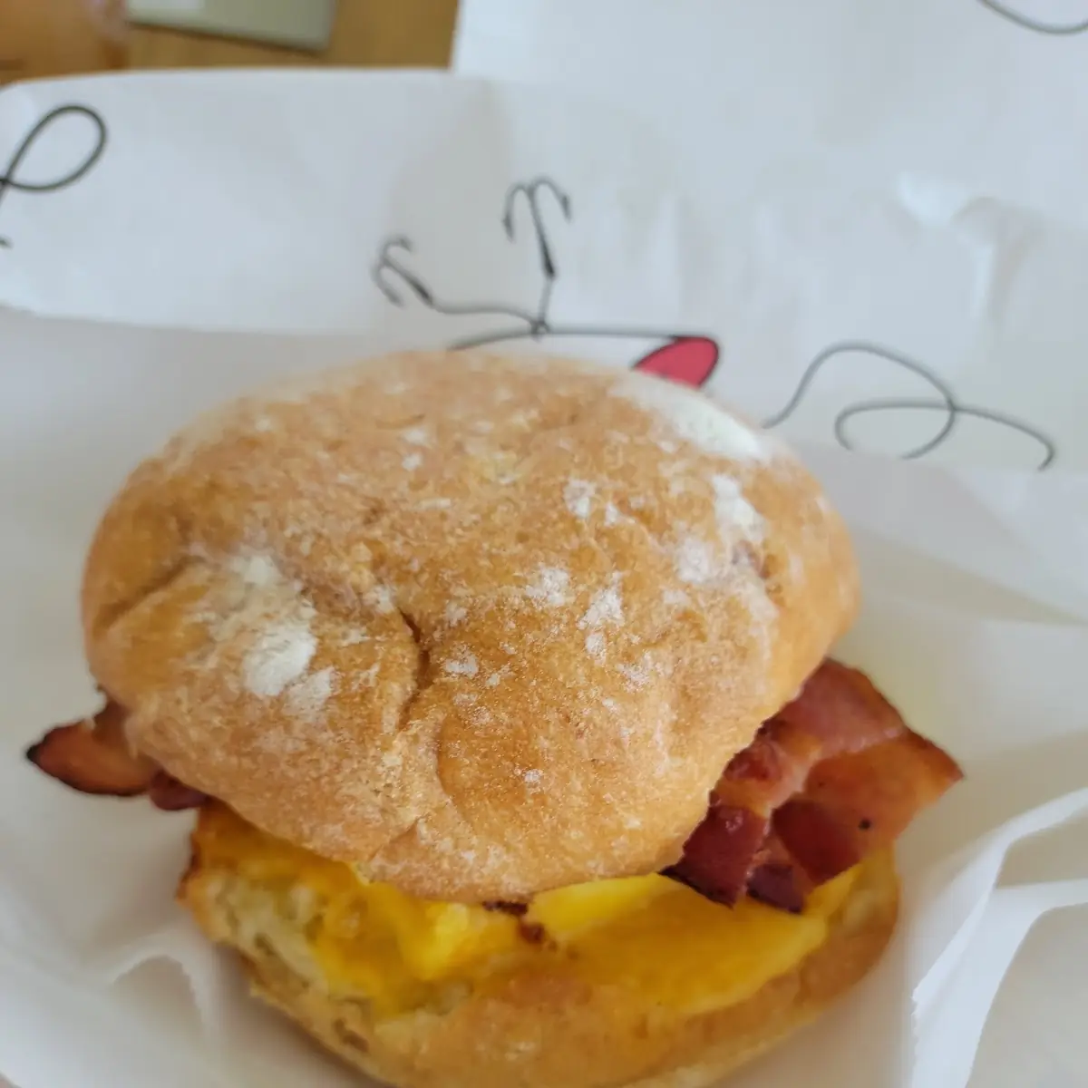 Egg Applewood Smoked Bacon & Cheddar