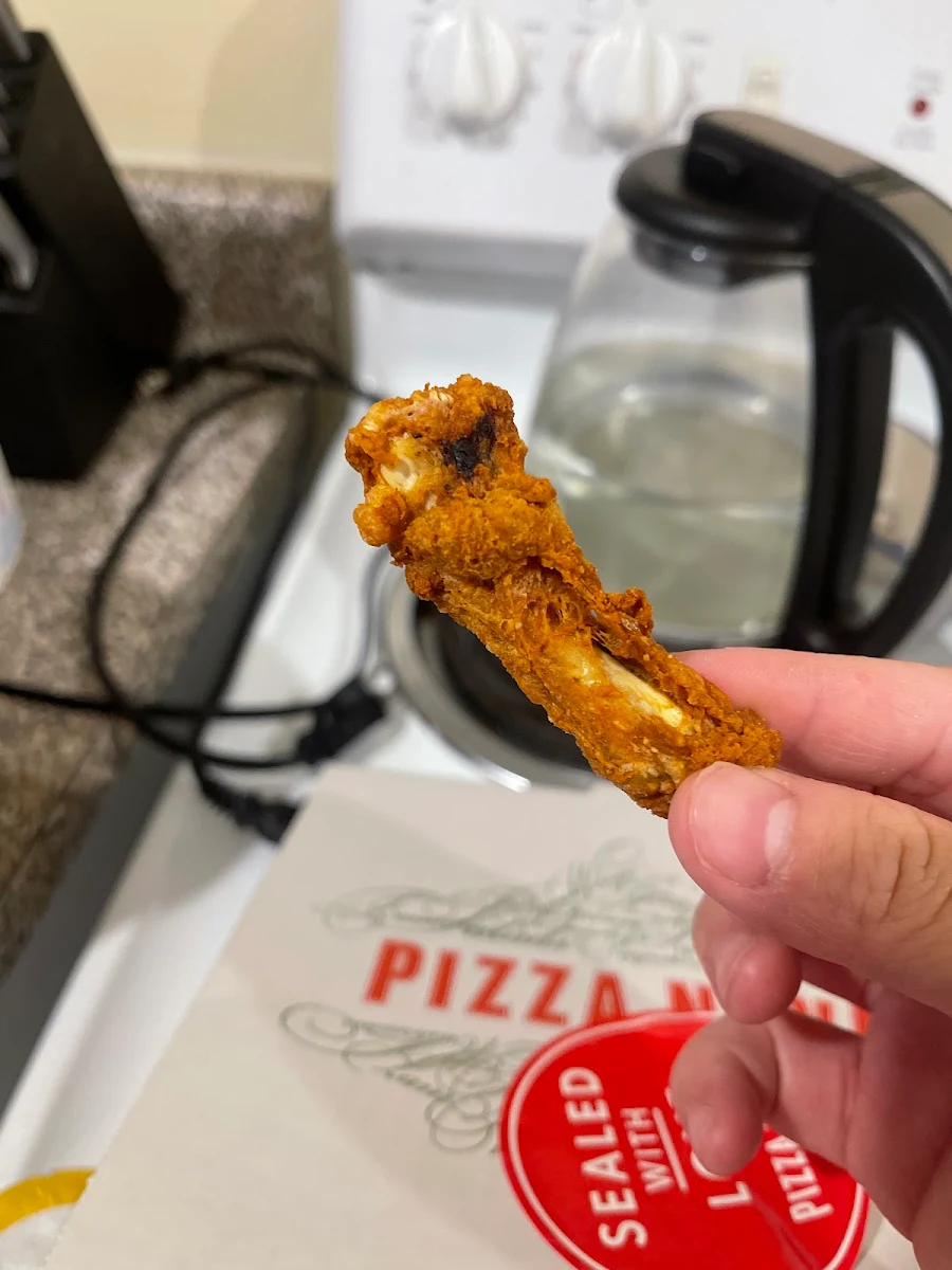 Chicken Wings, Pizza Nova