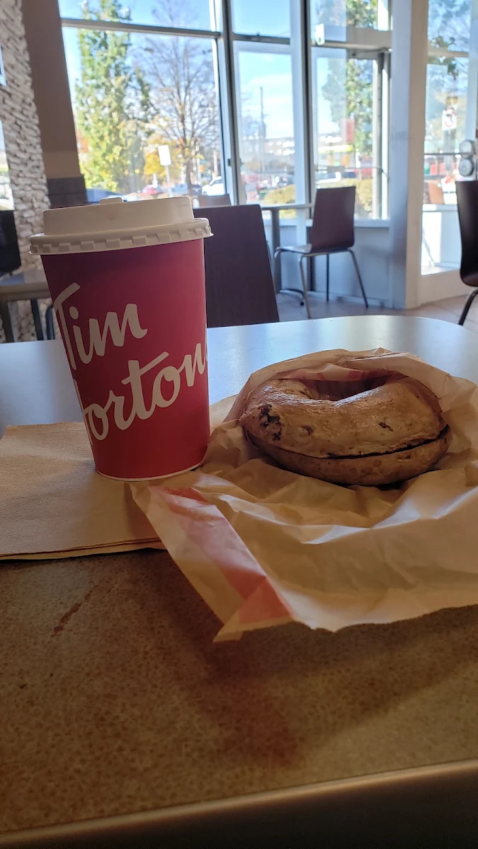 Cinnamon Raisin and Coffee, Pizza Nova