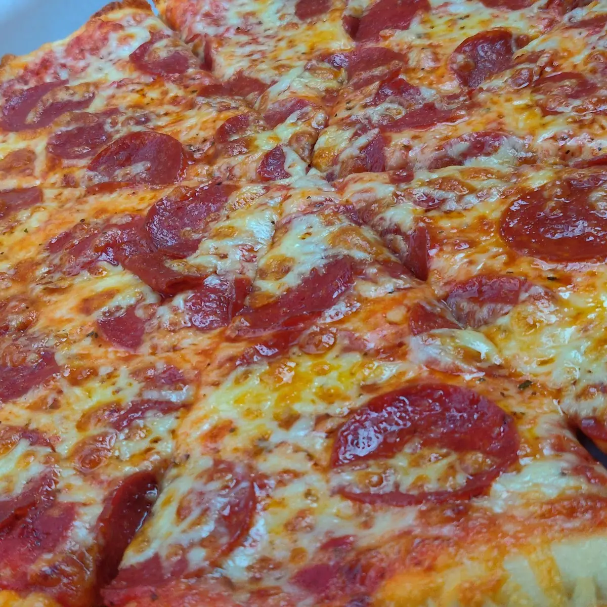 Large Pepperoni Pizza