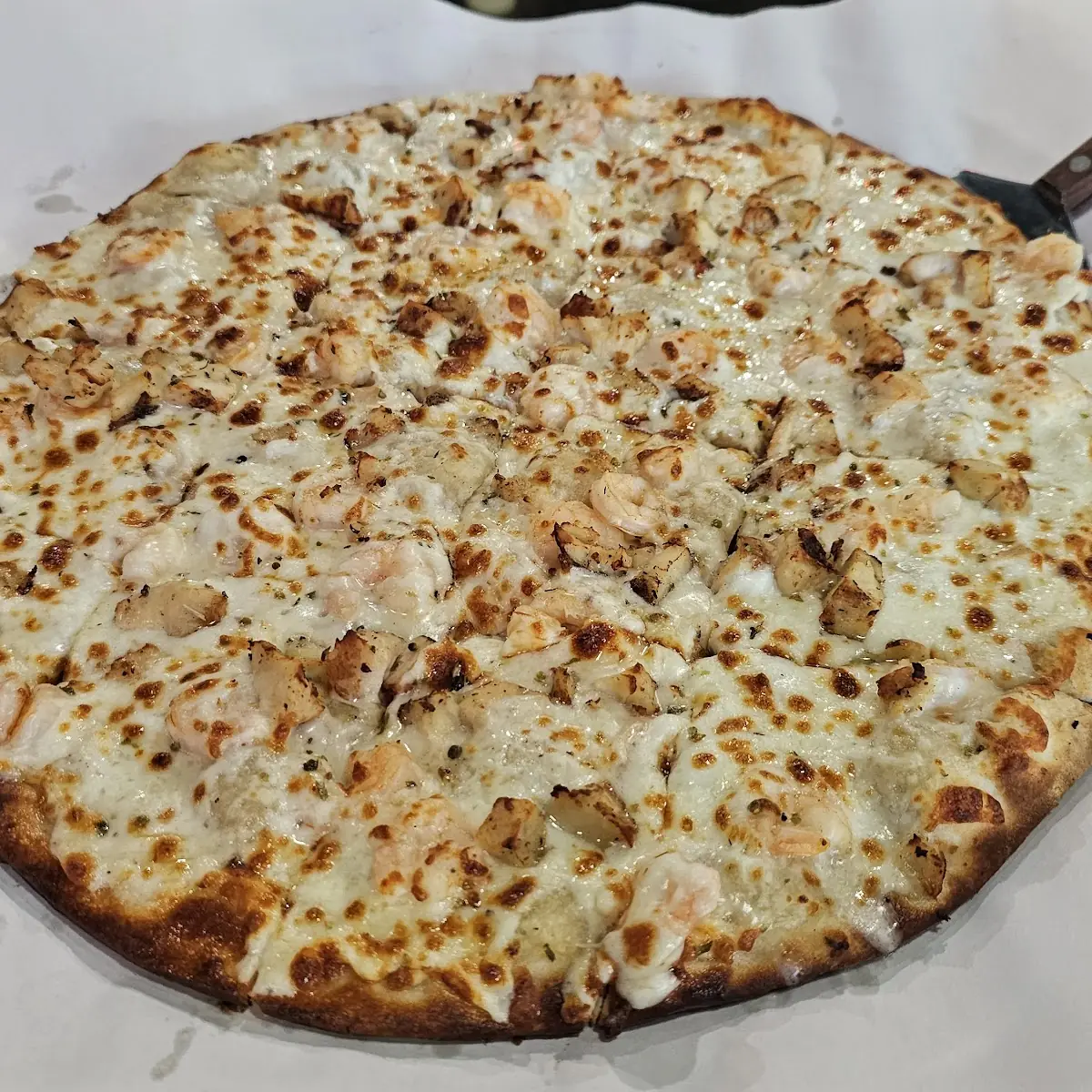 Chicken and Shrimp Alfredo Pizza