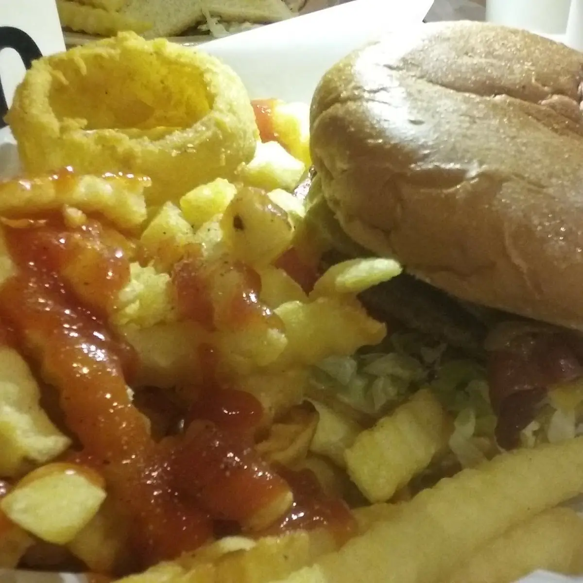Bacon Cheeseburger & Fries