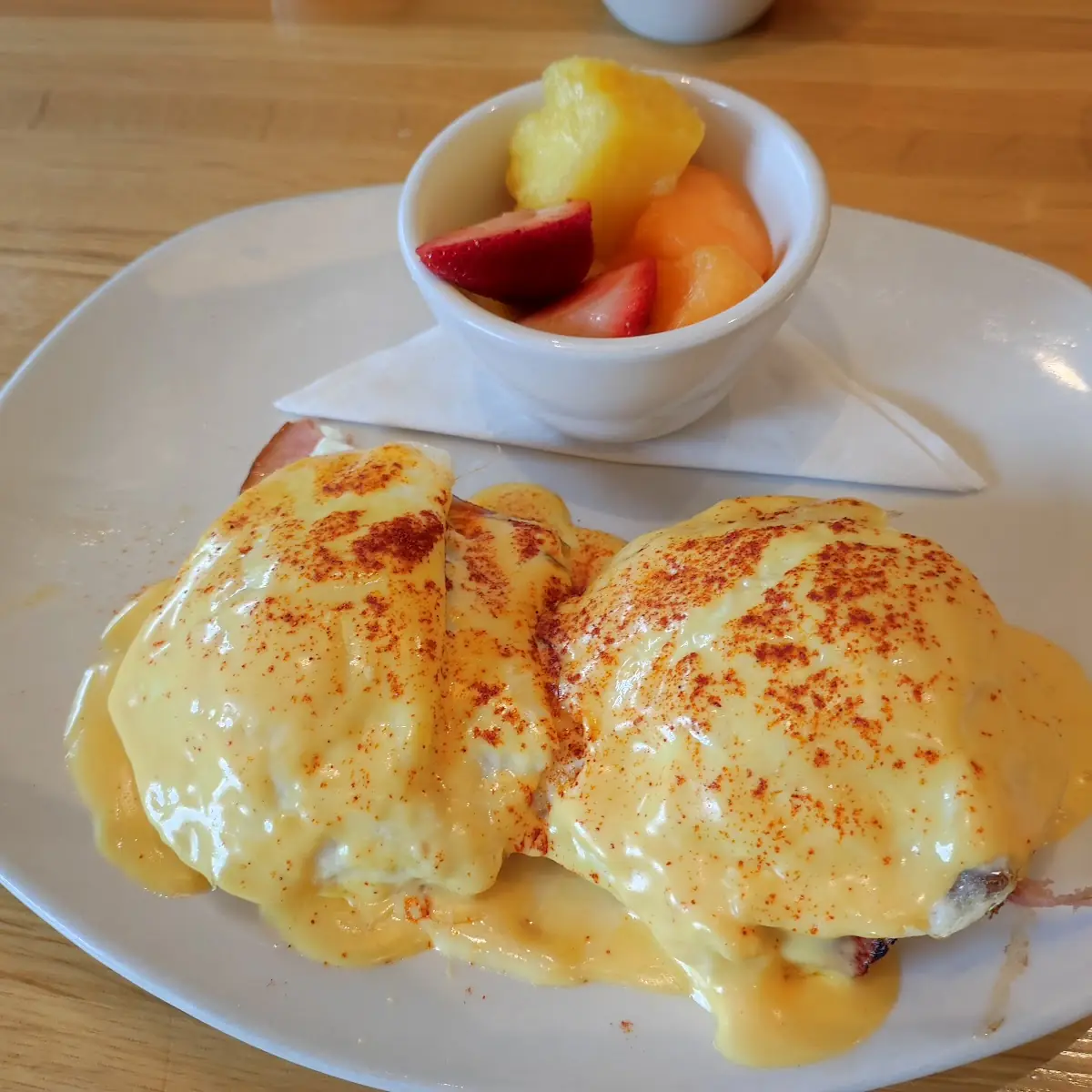 Smoked Salmon Eggs Benedict