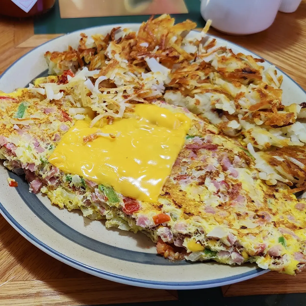 Western Omelette with Hash Browns and Toast
