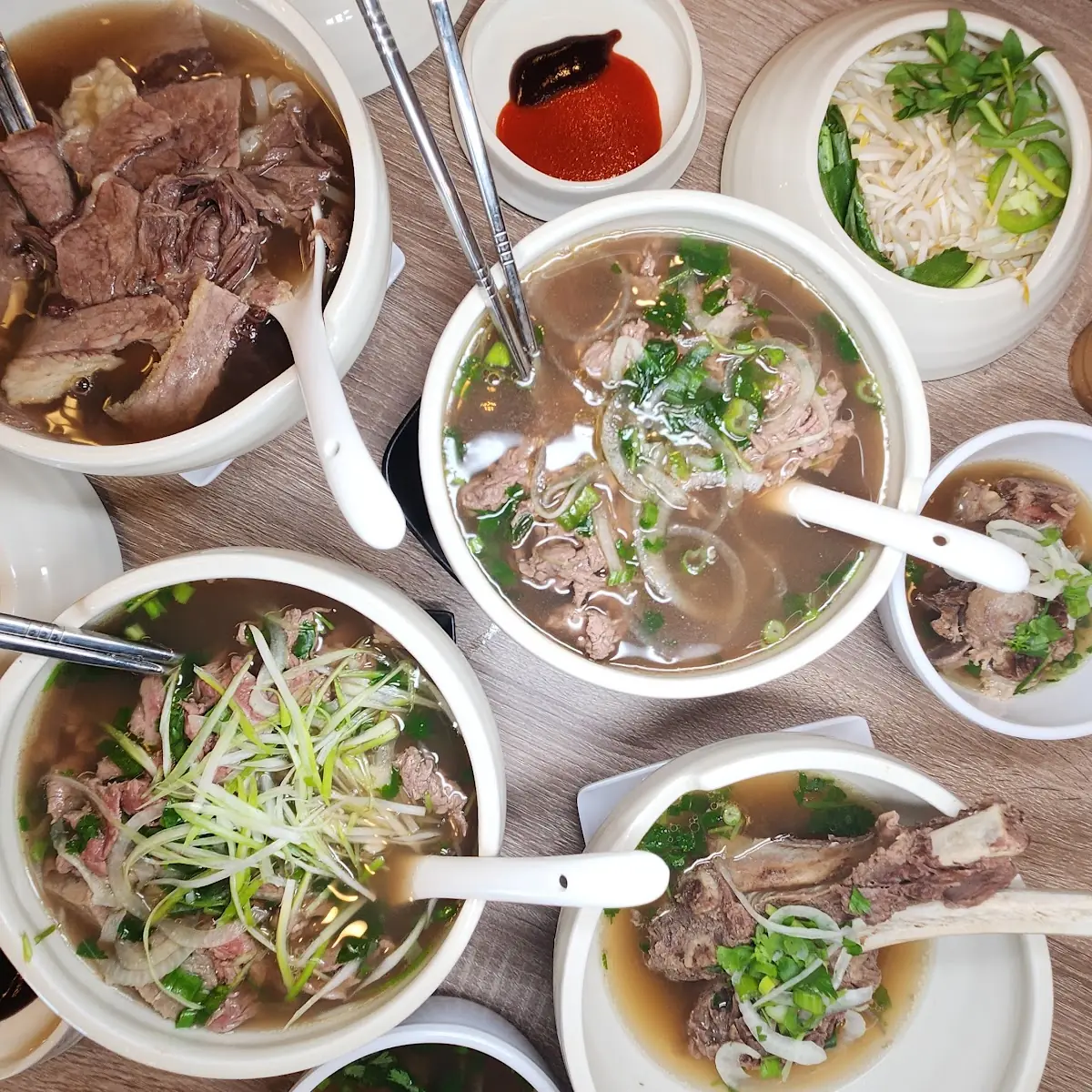 Pho Tai Lan