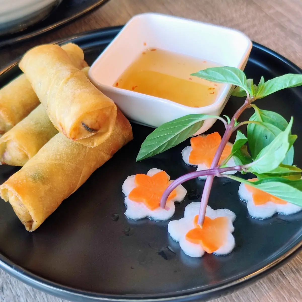 Seafood Egg Rolls Chả Giò Hải Sản