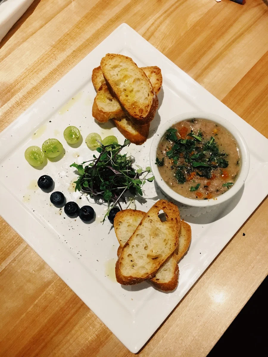 Highlights, Rail & River Bistro