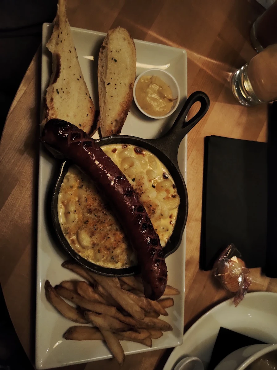 Mac and Cheese, Rail & River Bistro