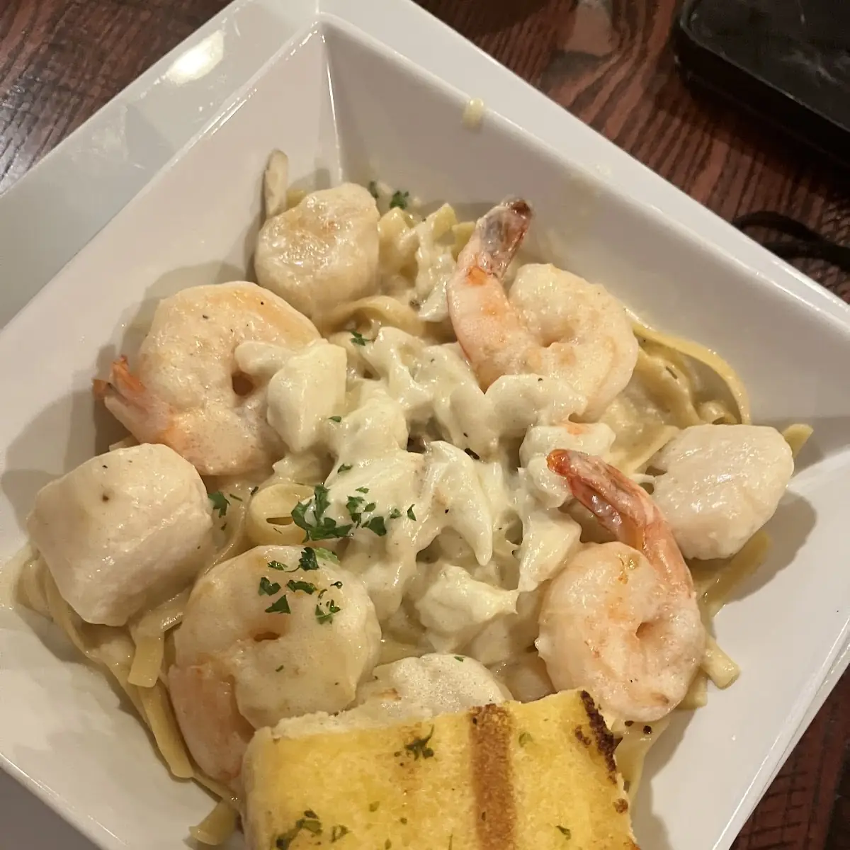 Seafood Alfredo Pasta