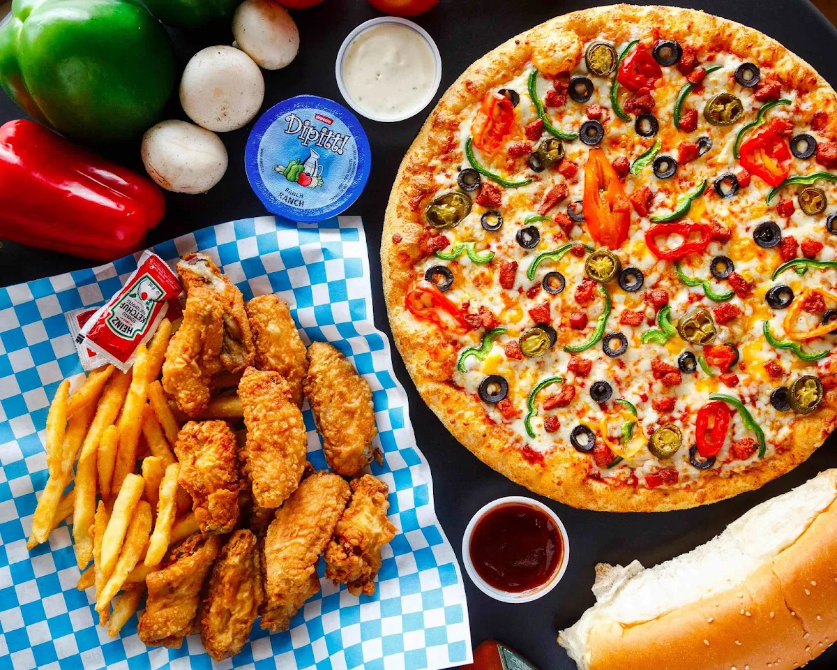 Pizza and Wings, Kwantlen Pizza Fleetwood Fraser Hwy