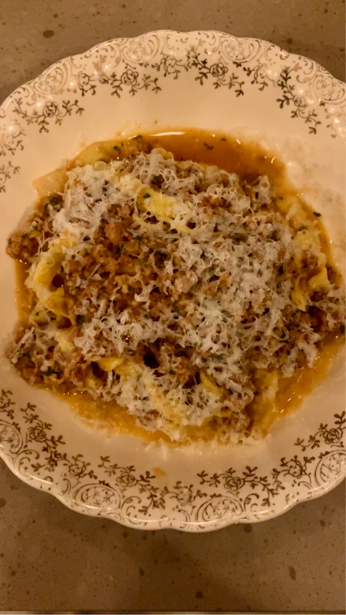 Tagliatelles Au Ragoût, Leila