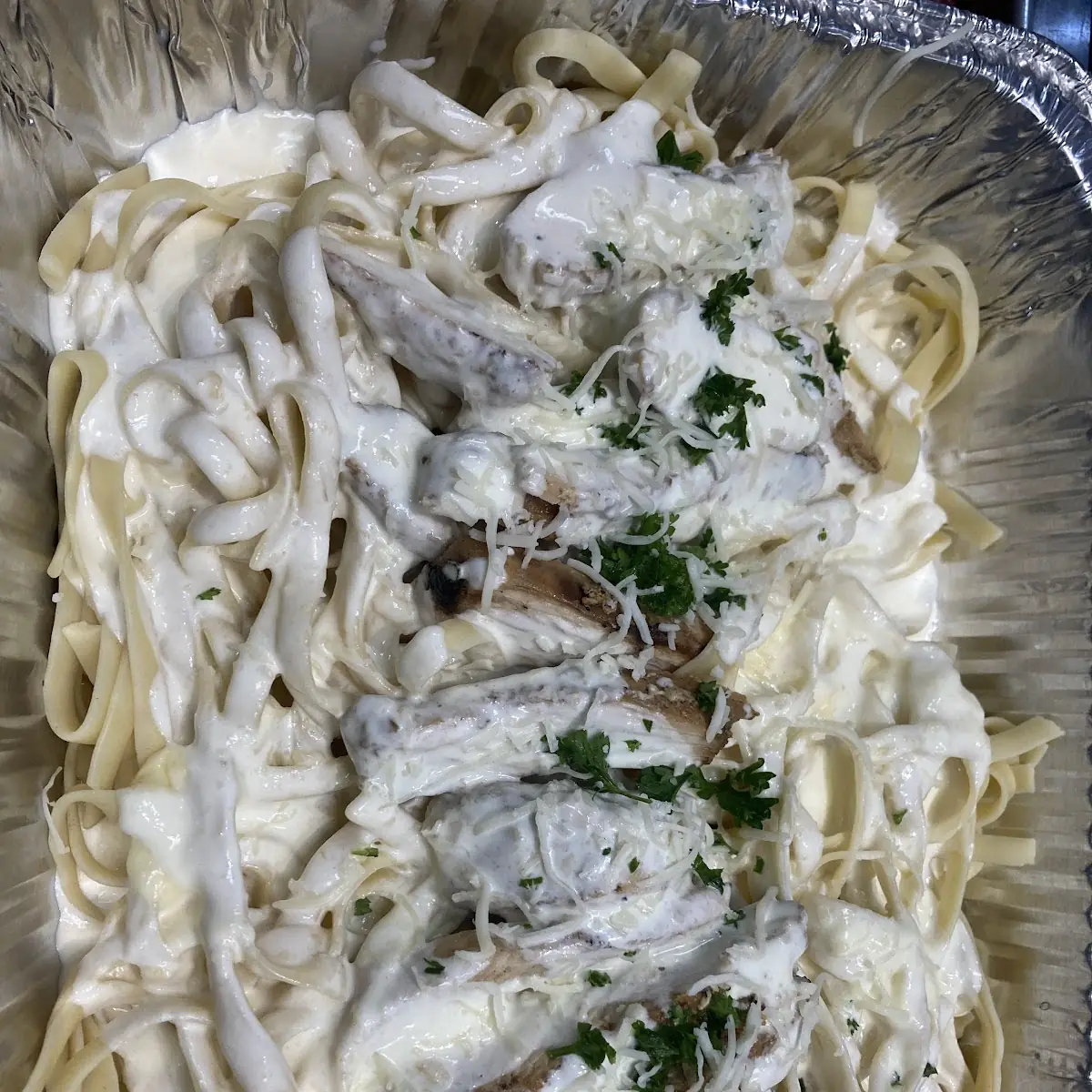 Fettuccine Alfredo Family Tray