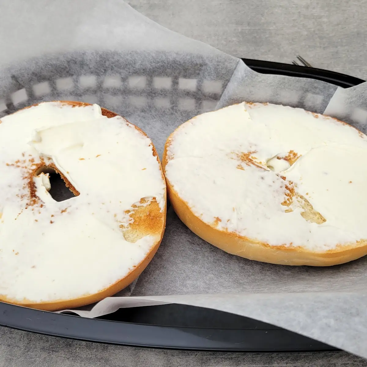 Plain Bagel w Cheese